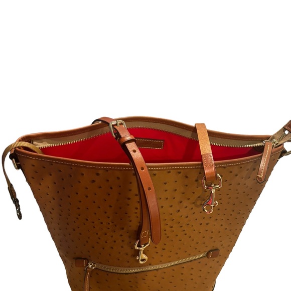 COPY - Nwt- Dooney Bourke Caramel Ostrich Leather Large Hobo shoulder bag 🌺🌹 - Picture 2 of 7